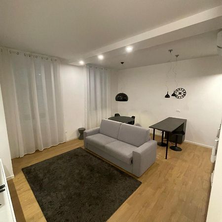 Trieste Centrale Luxury Apartament In Stile Moderno Exterior photo