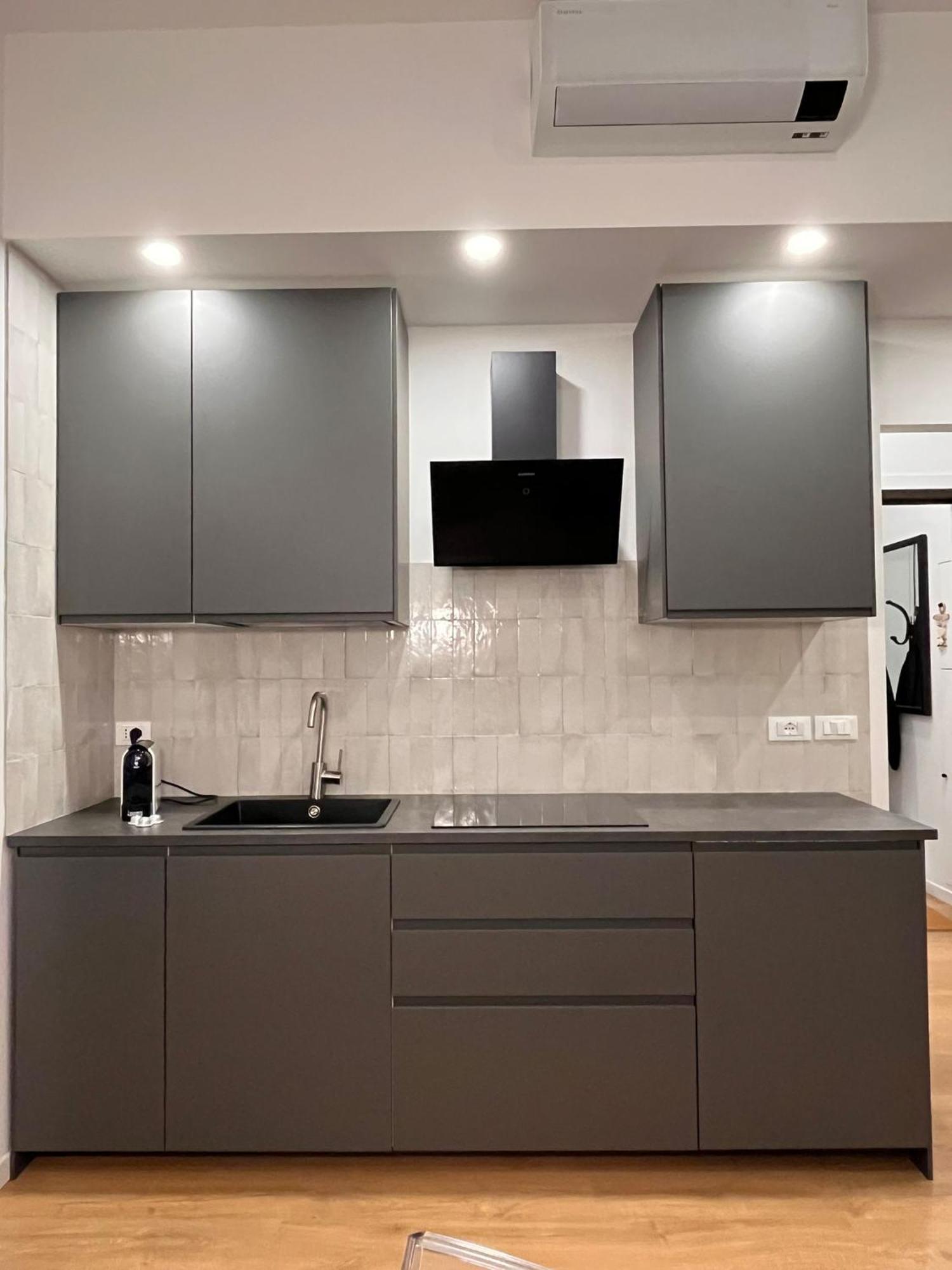 Trieste Centrale Luxury Apartament In Stile Moderno Exterior photo