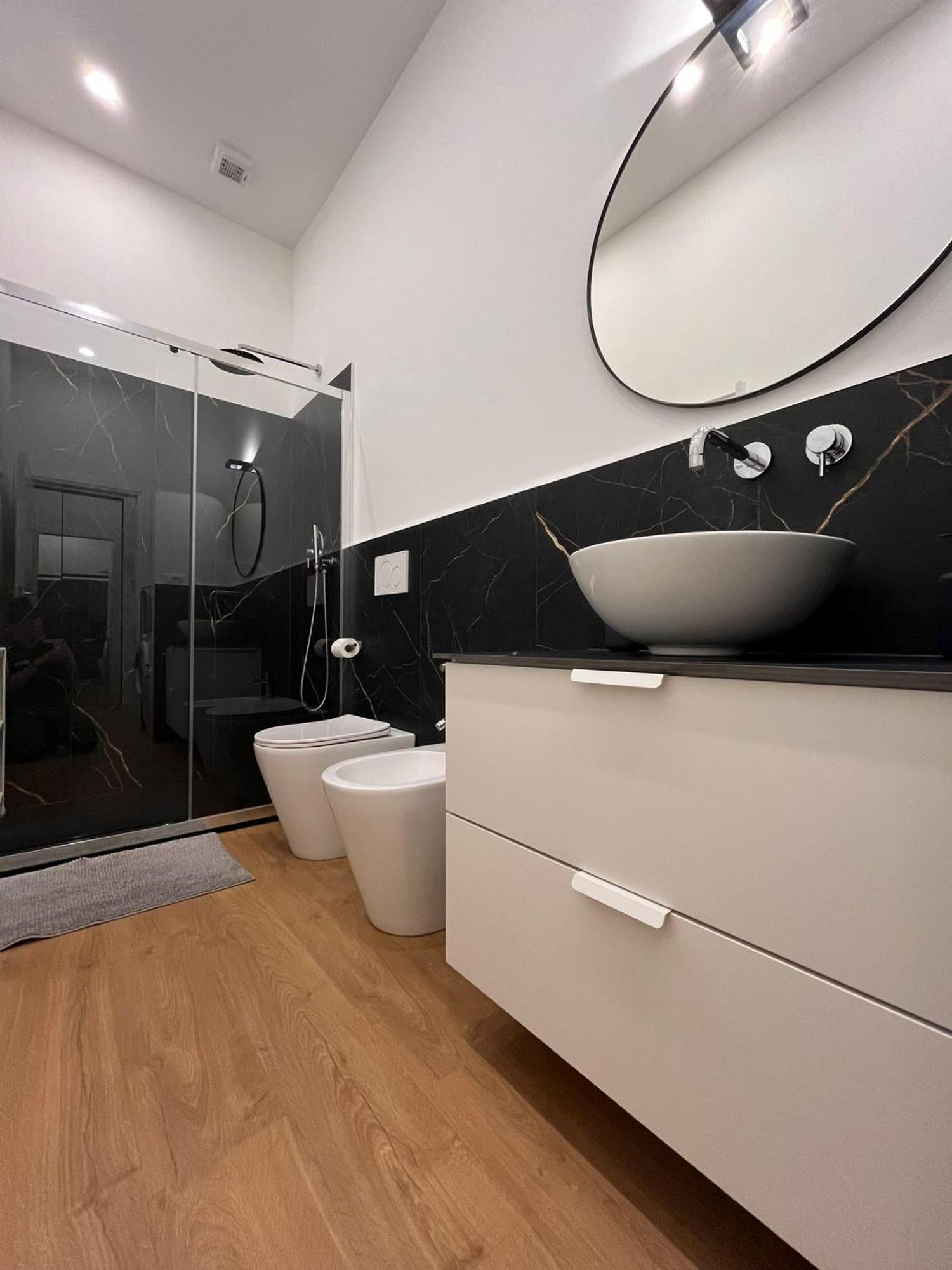 Trieste Centrale Luxury Apartament In Stile Moderno Exterior photo