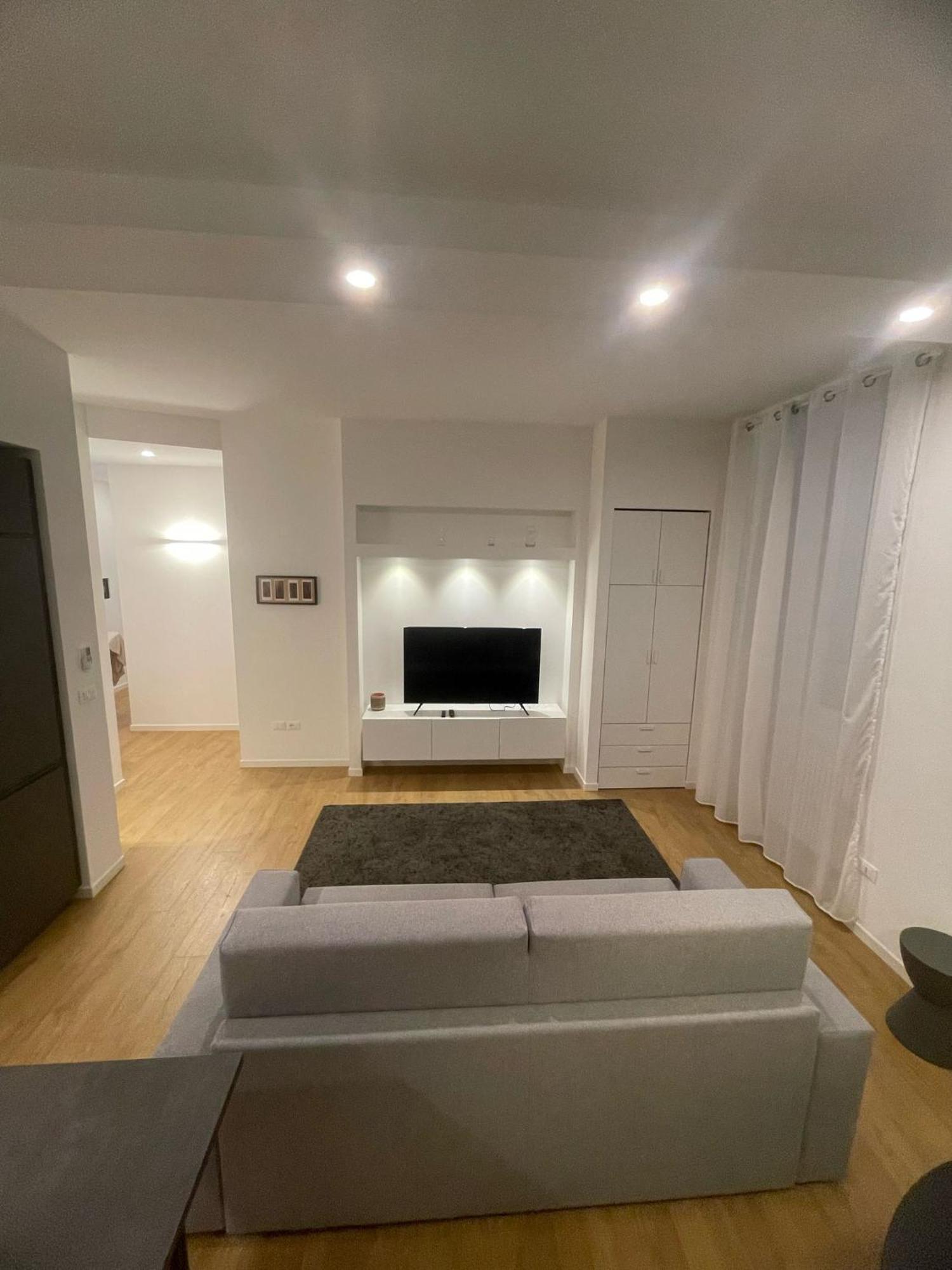 Trieste Centrale Luxury Apartament In Stile Moderno Exterior photo
